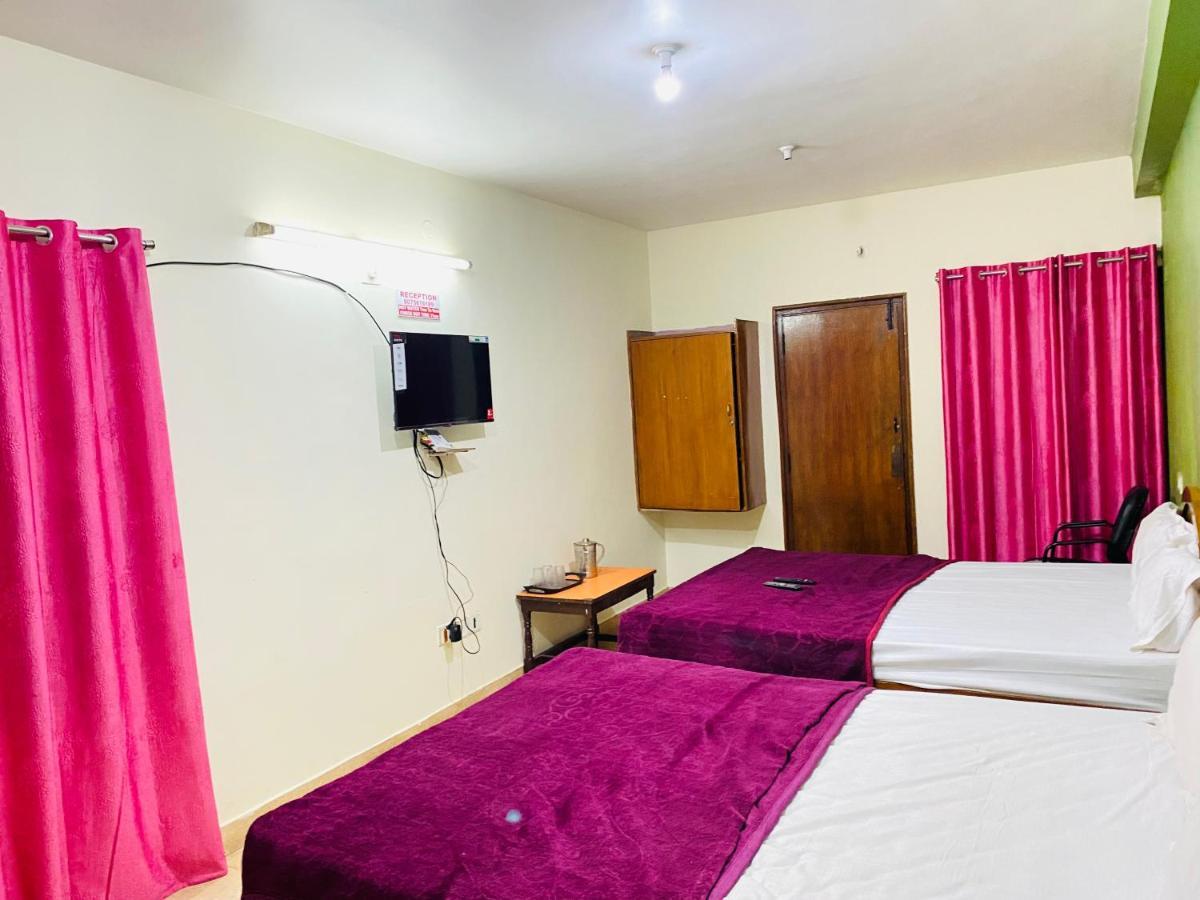 Hotel Nakshatra Ooty Exterior foto